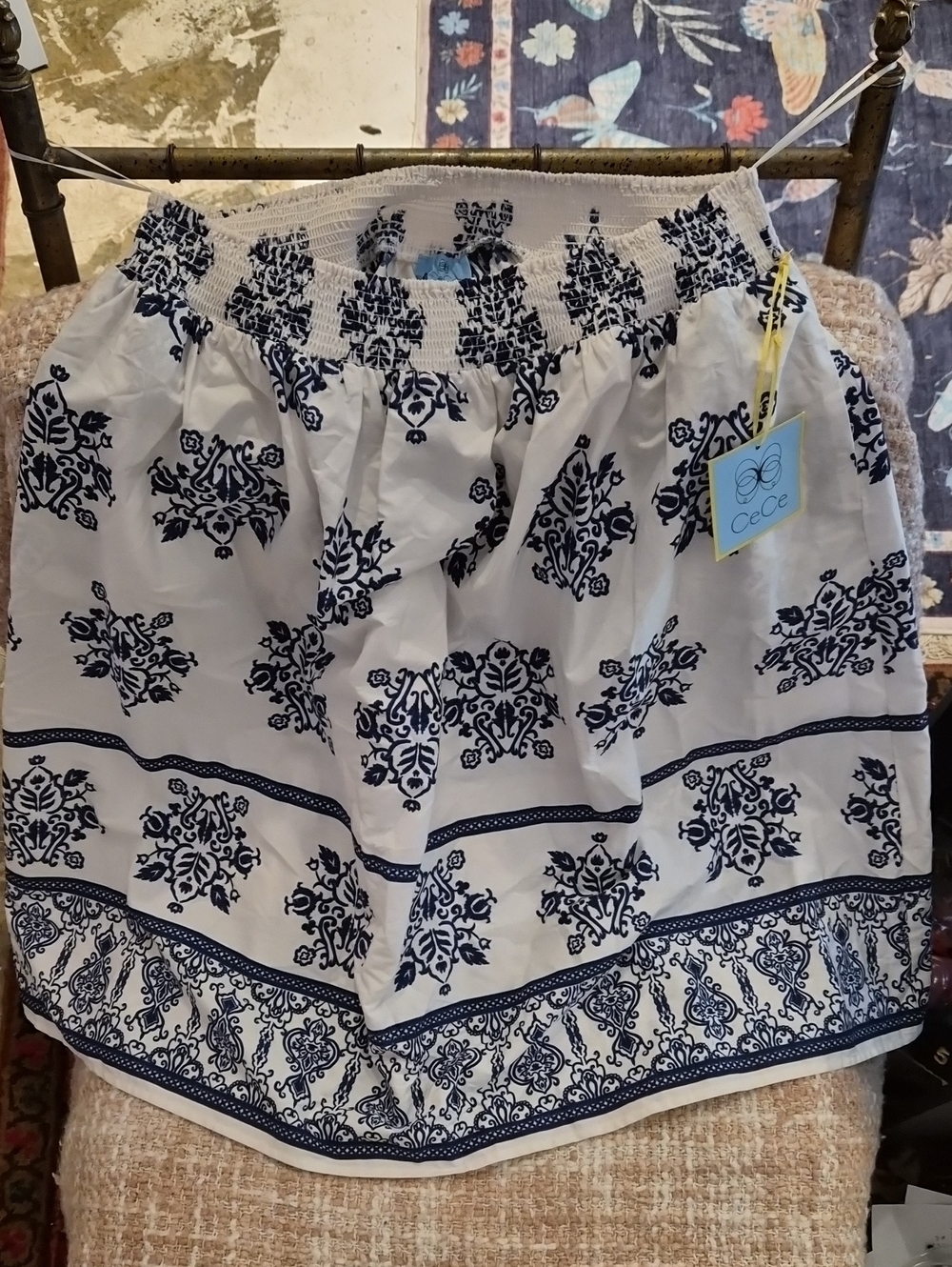 CeCe, Size XL, Navy & White Printed Smocked Waist Shorts, 2 Hidden Pockets - Picture 1 of 6